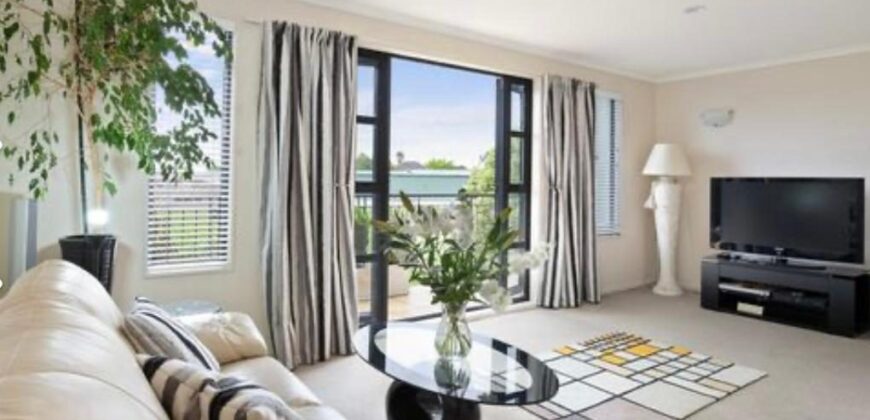 Papatoetoe, 4 bedrooms
