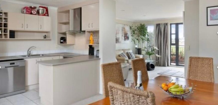 Papatoetoe, 4 bedrooms